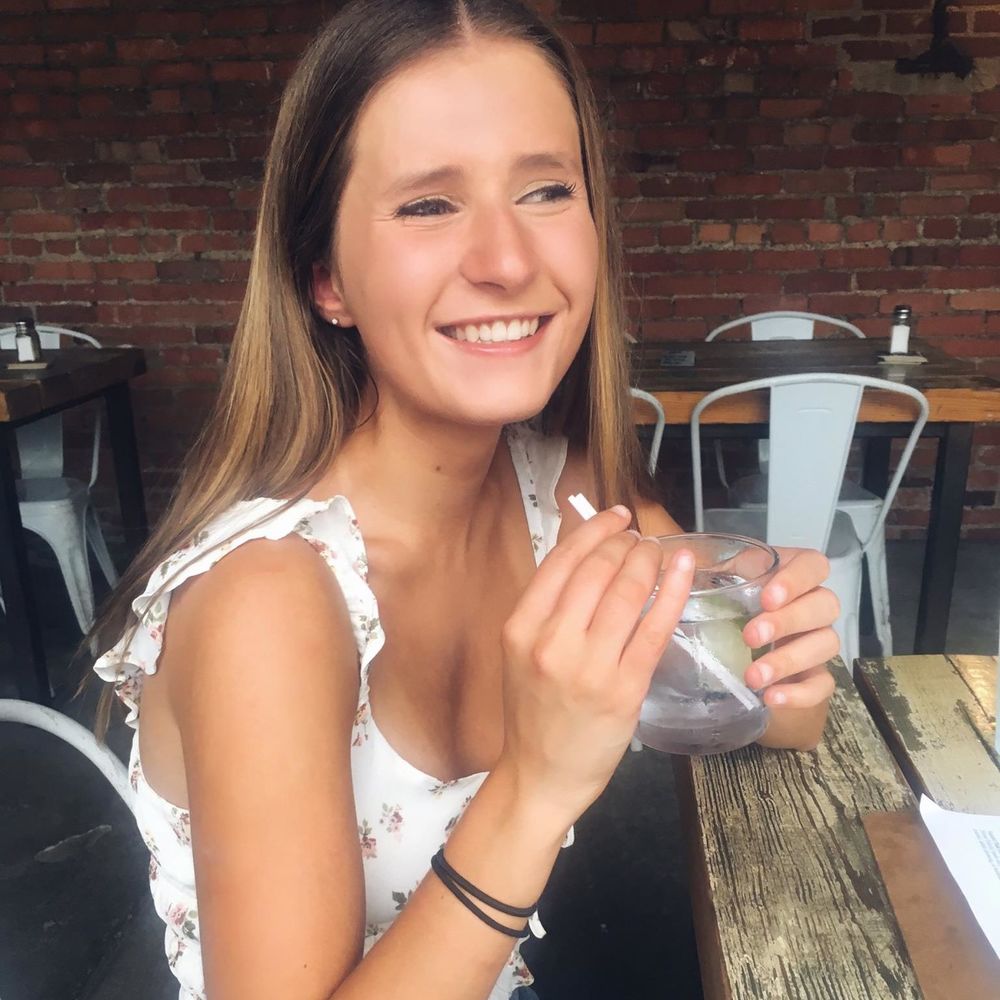 Meet your Posher, Rebecca
